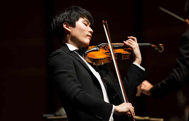 In Mo Yang, violin