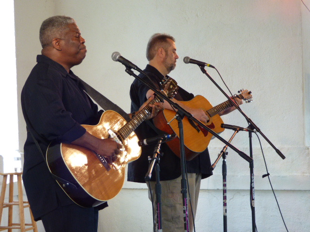 Walkabout Clearwater Coffeehouse presents Robert Jones and Matt Watroba