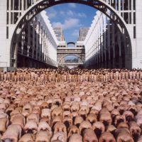 SPENCER TUNICK "Naked Pavement" Exibition