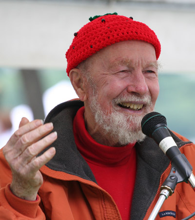Walkabout Clearwater Coffeehouse Presents:  Friend's of Pete Seeger Night