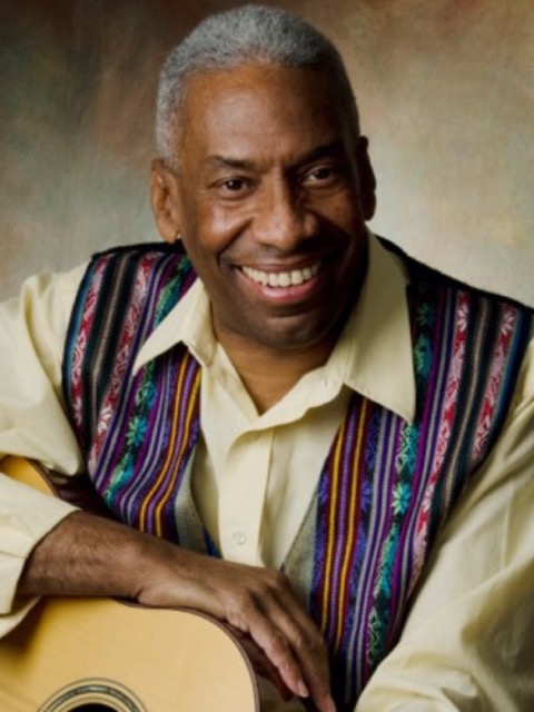 Downtown Music Presents: Reggie Harris