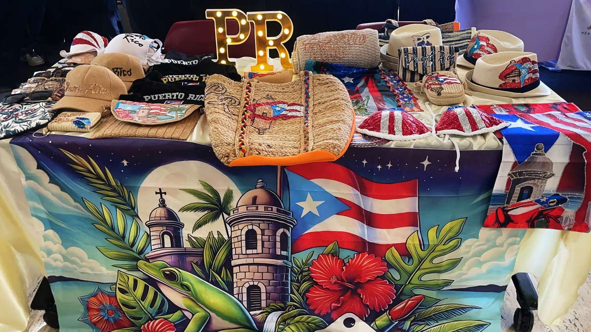 Puerto rican crafts on table
