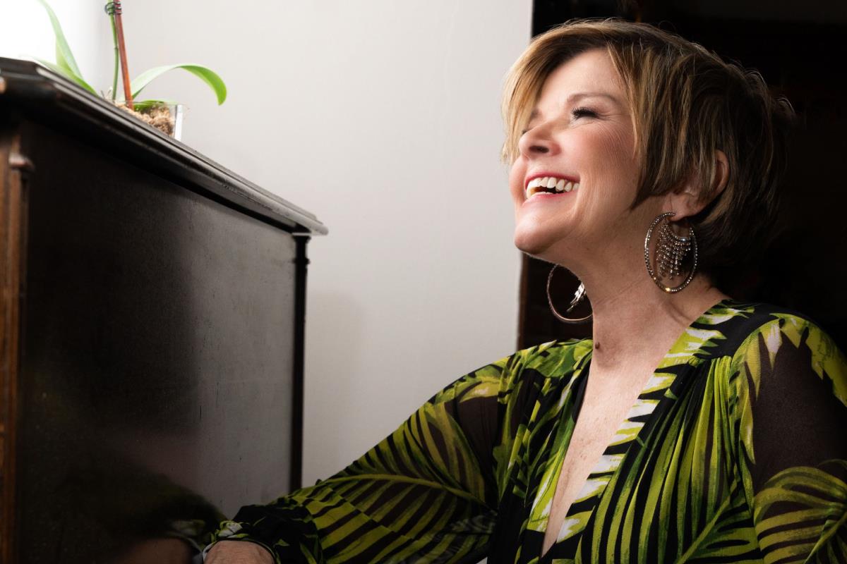 Karrin Allyson Trio
