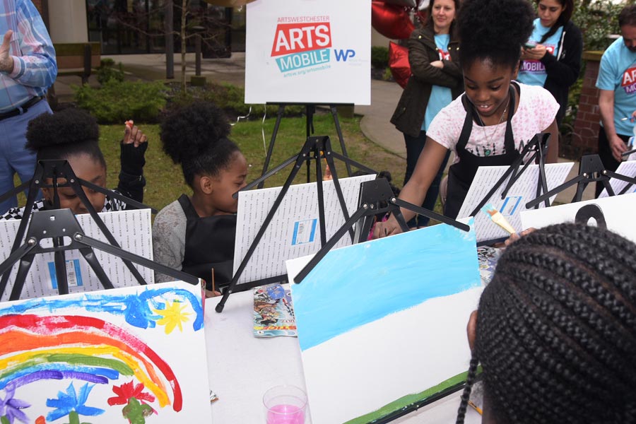 ArtsMobile at White Plains Hospital’s Annual Neighborhood Health Fair